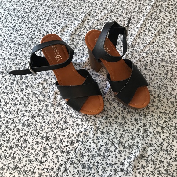 Platform Sandler’s - Picture 3 of 3